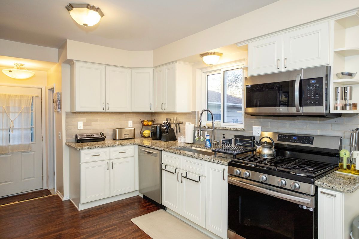 Building Photo - 28115 Little Mack Ave