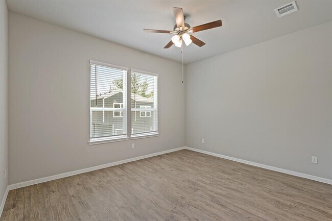 Building Photo - 13504 Axel Ln