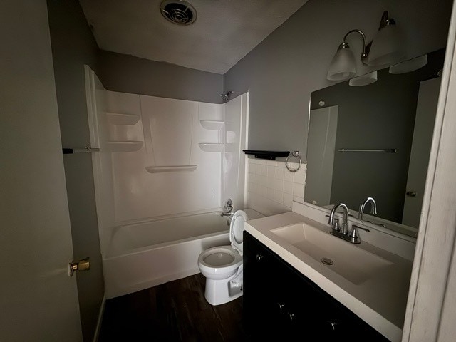 Building Photo - 2634 Oakview Dr