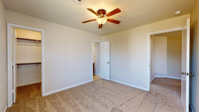 Building Photo - 4140 McFarland Dr