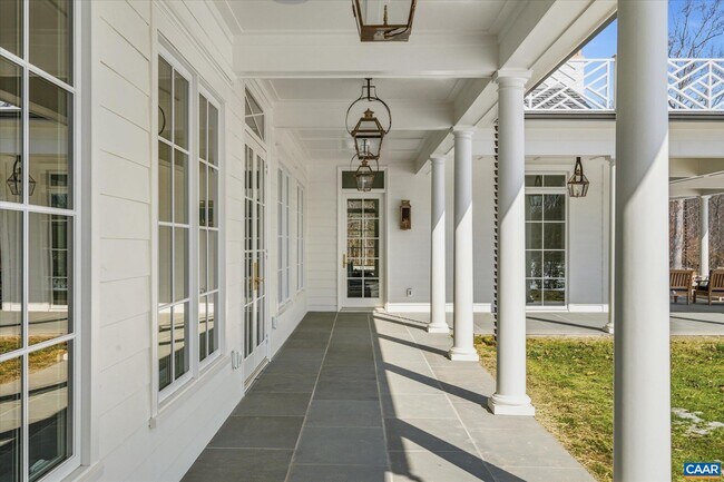 Building Photo - 4018 Fairway Dr
