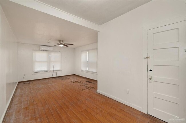 Building Photo - 221 W 14th St
