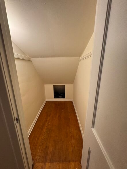 Closet bedroom 1 - 104 W Main St