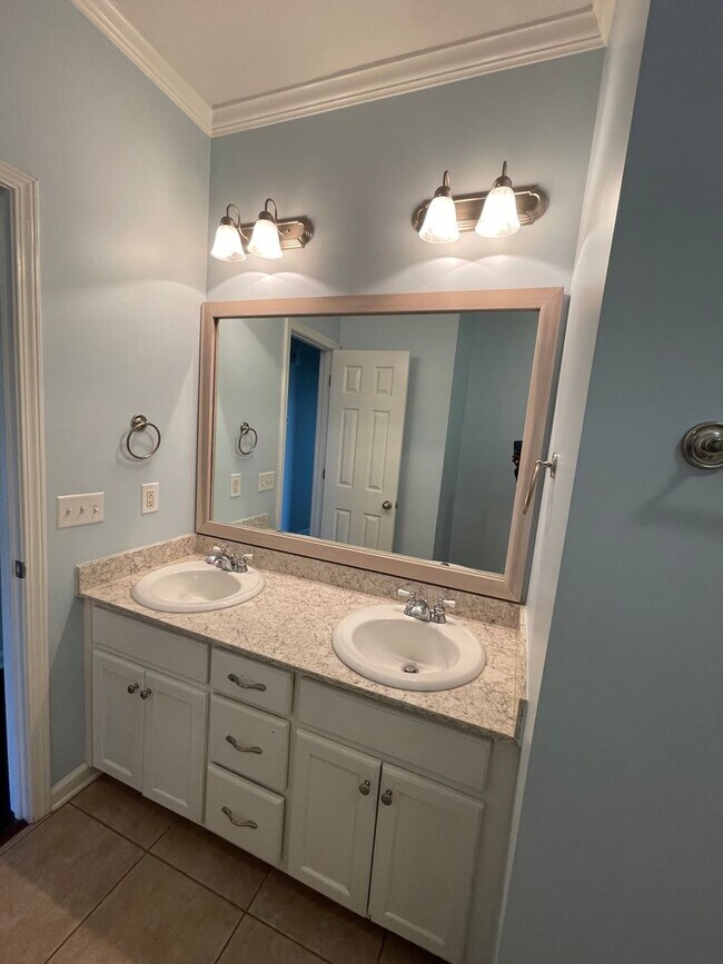 Building Photo - Cotton Creek!!!  4 Bedroom Home!