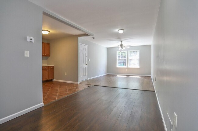 Building Photo - 205 Halladay St