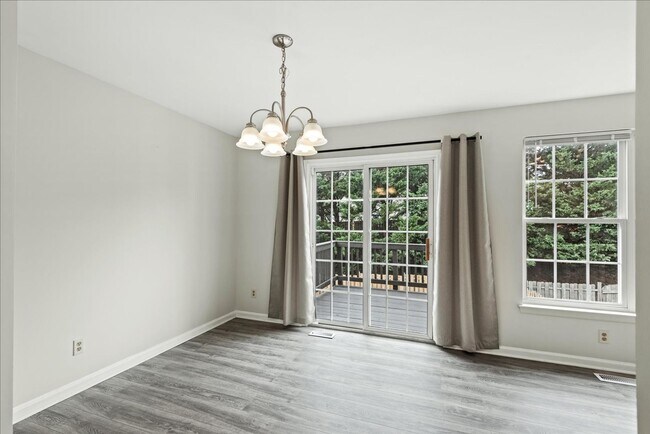 Building Photo - COMING SOON- 3 Bedroom 2 Half Bath Townhome in Spotsylvania