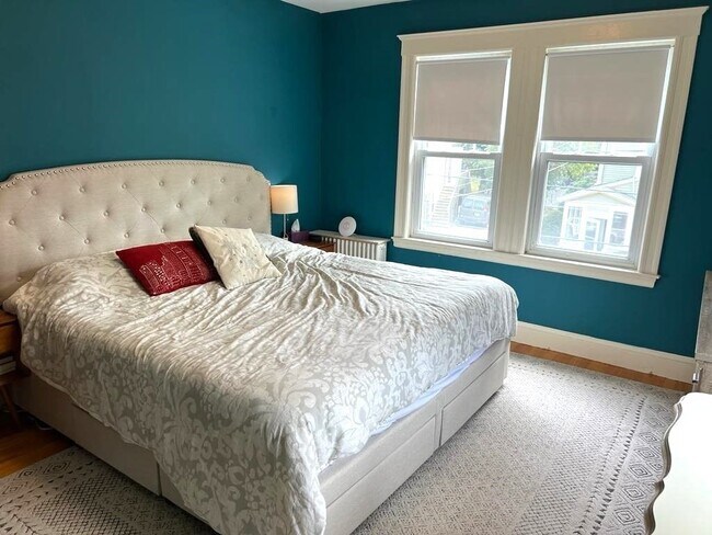 Building Photo - 5 Glenmont Rd