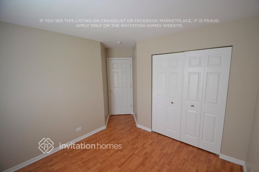 Building Photo - 180 E Big Horn Dr