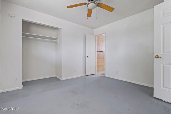 Building Photo - 1102 S Stratton Ln