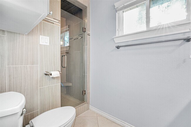 Building Photo - 6002 McKnight St