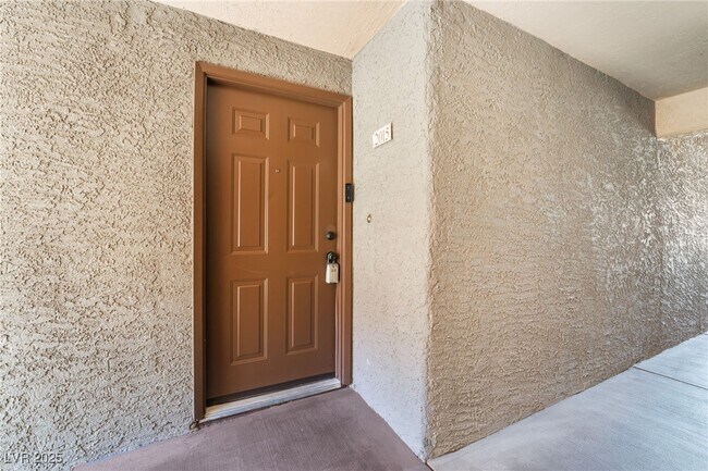 Building Photo - 2200 S Fort Apache Rd