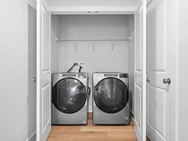 Building Photo - 3029 Howell Aly