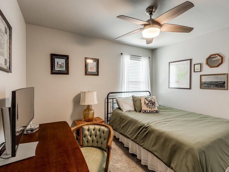 Building Photo - 9209 Anaum Ln