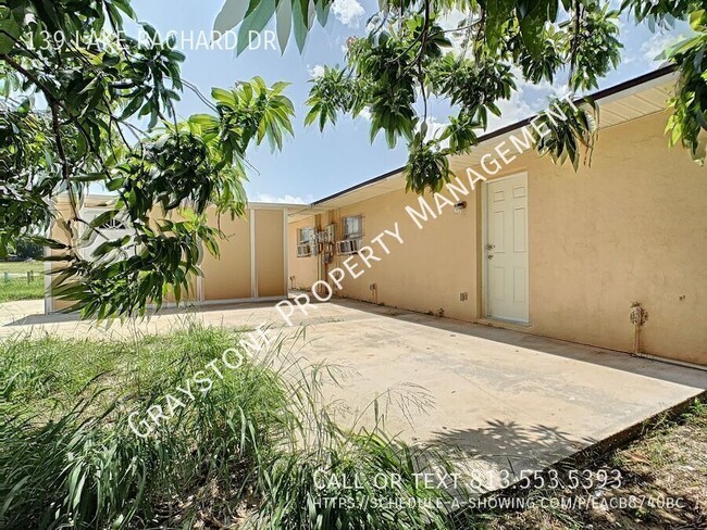 Building Photo - 139 Lake Rachard Dr
