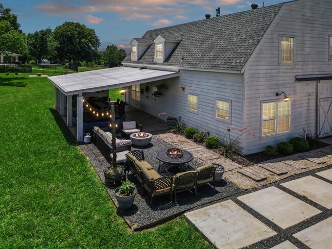 Building Photo - 1400 Shadow Brook Trail