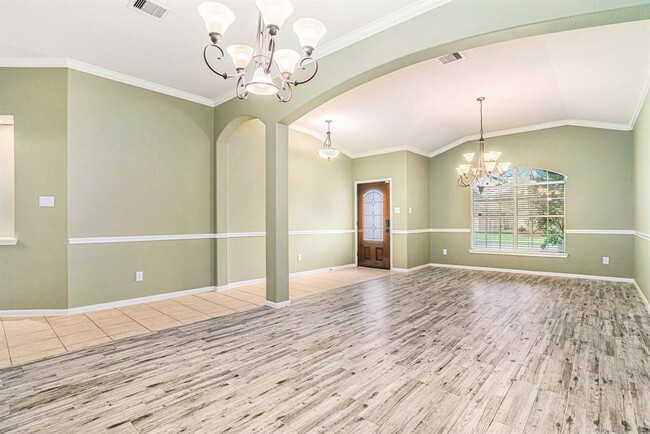 Building Photo - 1753 Silver Bend Dr