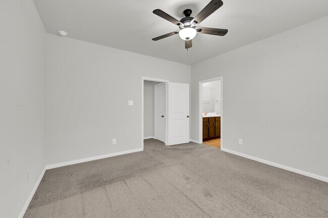 Building Photo - 22807 Gentle Shadow Dr
