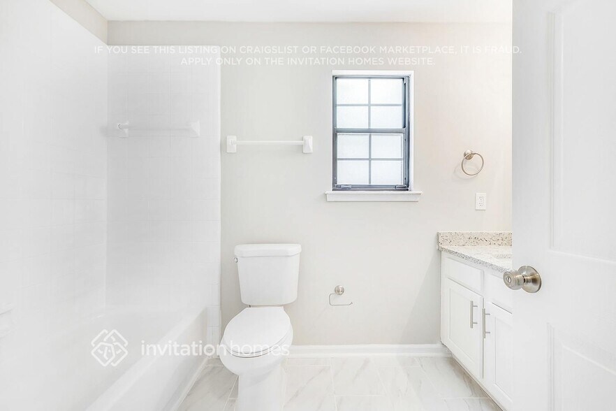 Building Photo - 2725 Rochford Ct