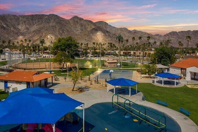 Building Photo - 51905 Avenida Velasco