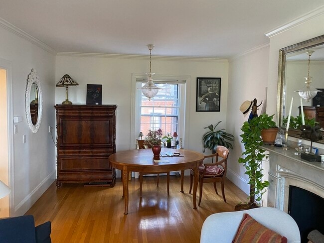 Building Photo - 88 Mt Vernon St