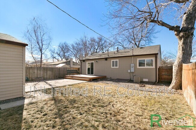 Building Photo - 1980 Willow St