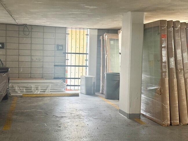 Building Photo - 1643 Cambridge St