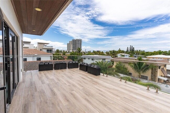 Building Photo - 5601 N Ocean Dr