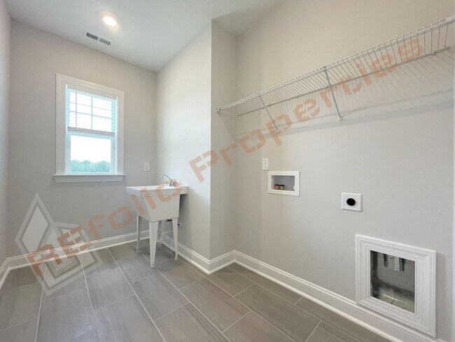Building Photo - 105 Moraine Ct