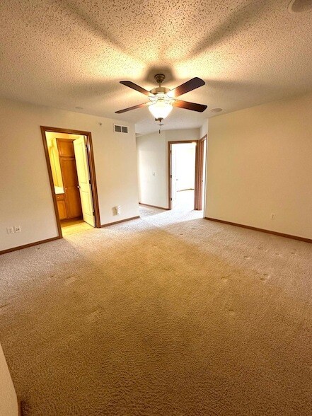 Building Photo - 15375 60th Ave N