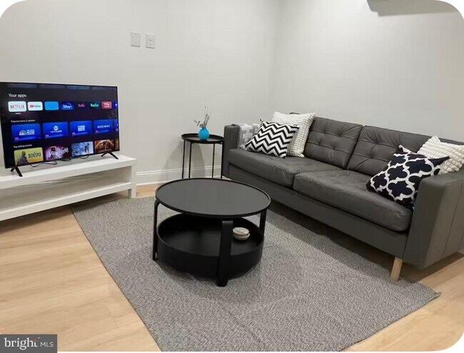 Building Photo - 1316 Montello Ave NE