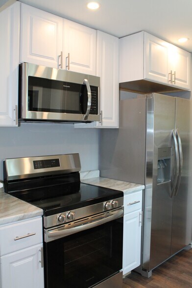 Building Photo - 238 Woodbridge Dr