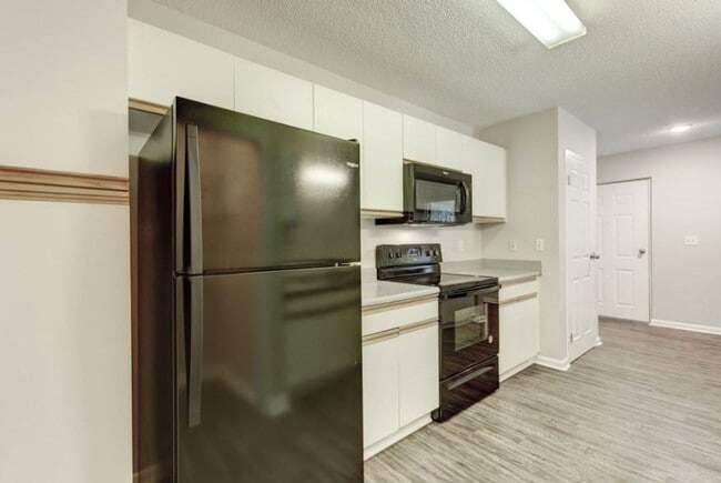 Building Photo - University Park Apartments