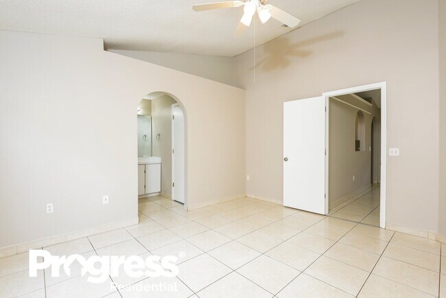 Building Photo - 12702 Parkbury Dr