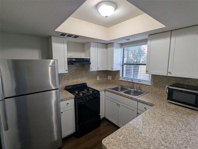 Building Photo - 7800 Northcrest Blvd