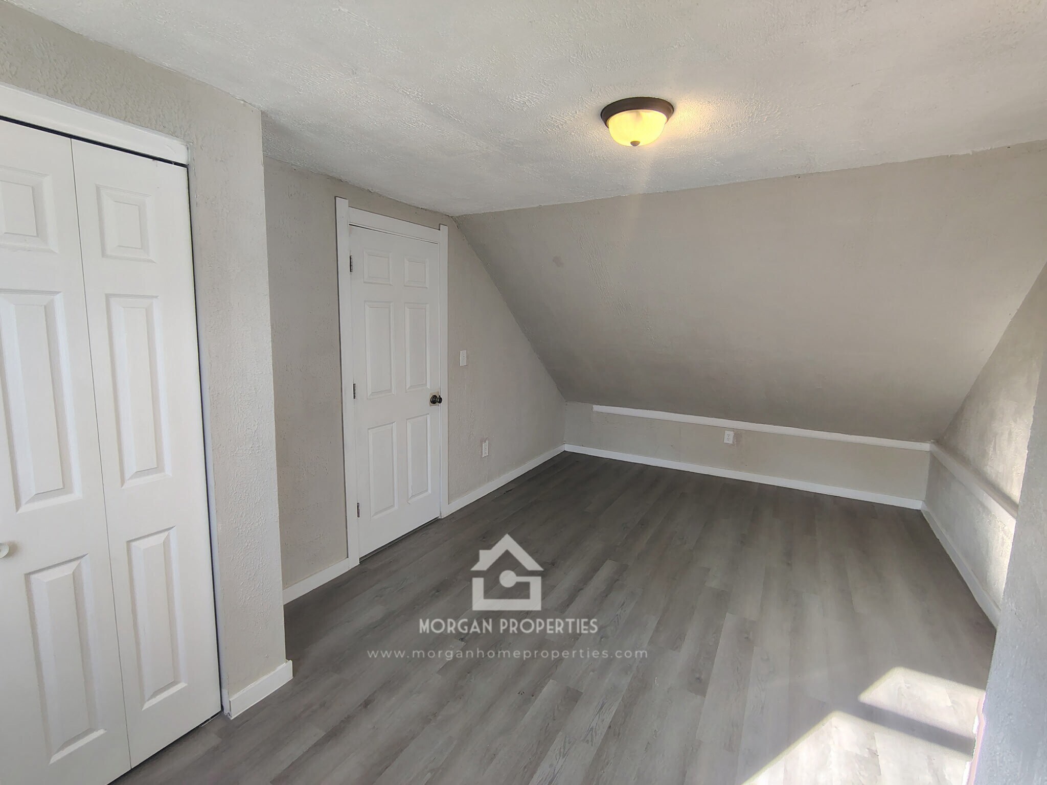 Building Photo - 2208 Hendricks St