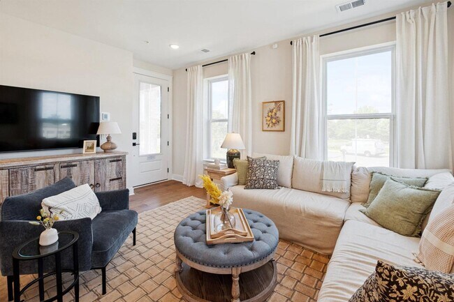 Building Photo - 14964 Deco Cir