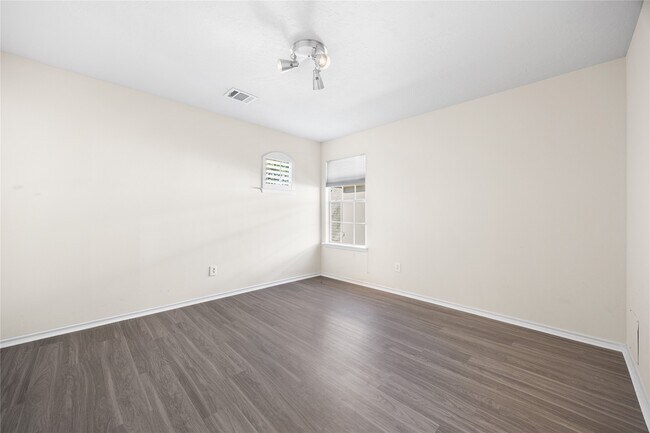 Building Photo - 12347 Shadowvista Dr