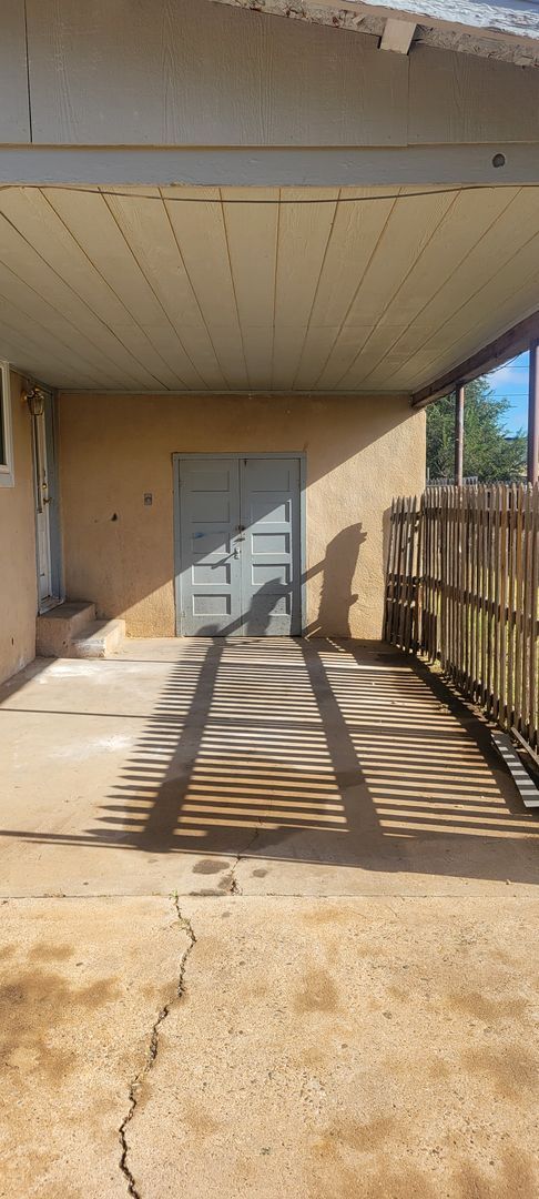 Building Photo - UPDATED HOME IN NORTH CLOVIS