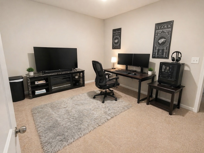 Building Photo - Wonderful Five Bedroom Home Located in a Cozy Neighborhood!