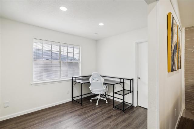 Building Photo - 711 Rivercrest Blvd