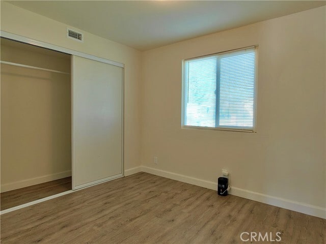 Building Photo - 960 E Columbia Ave