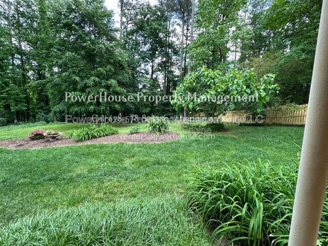 Building Photo - 790 Woodmont Dr