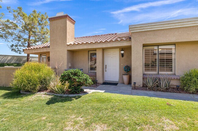 Building Photo - 73750 Cll Bisque