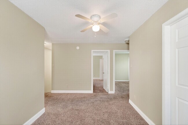 Building Photo - 2030 Orchid Bloom Ln