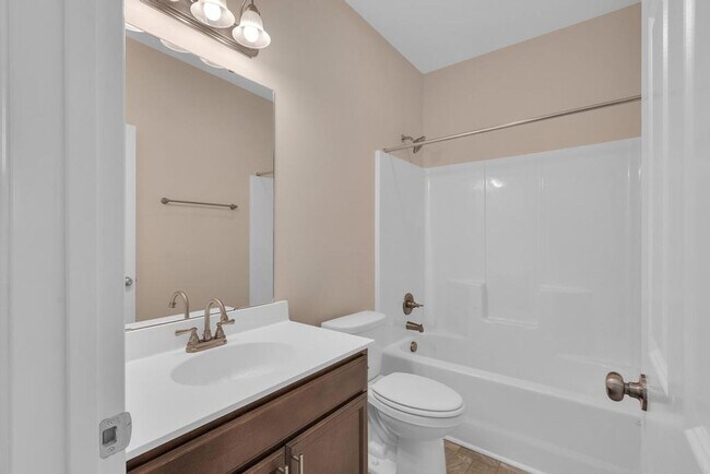 Building Photo - 148 Broadleaf Dr
