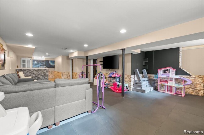 Building Photo - 6452 Arcola St