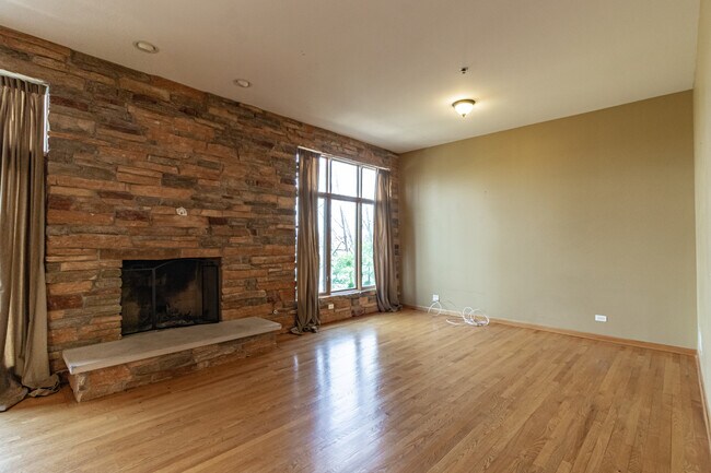Building Photo - 20560 N Westpark Pl