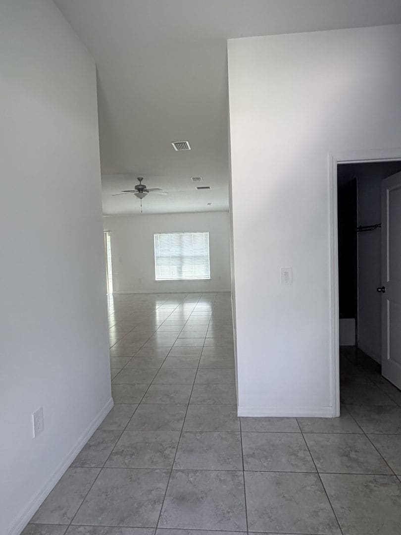 Building Photo - Fenced yard, 3/2 Single Family Home.  Rent Ready.