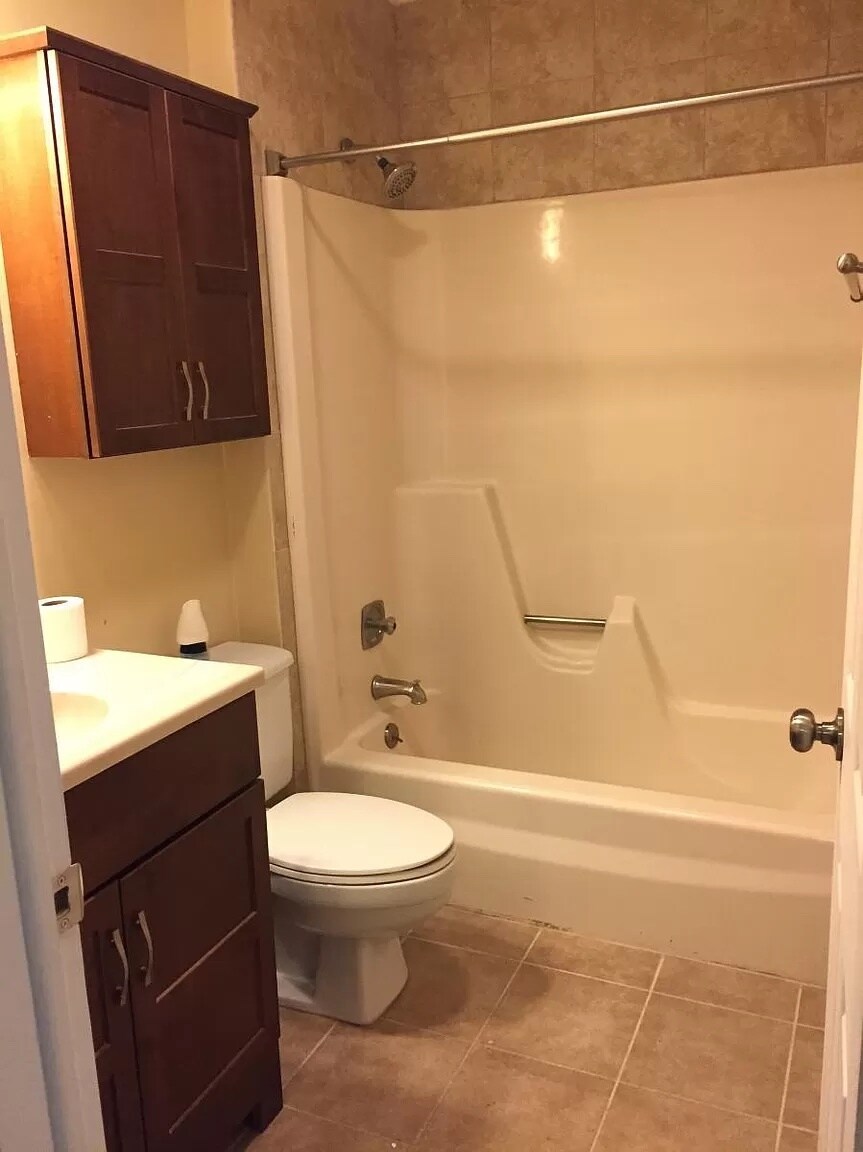 Building Photo - 175 Mill Pond Rd