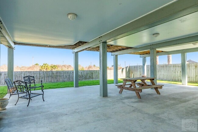 Building Photo - 12828 E Conquistador Dr